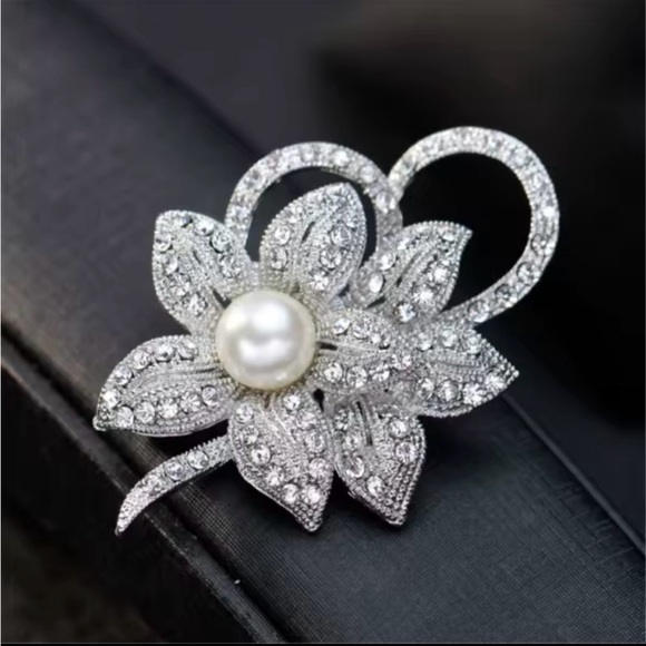 Crystal Flower Brooch Pin with Pearl Center | Rhinestone Floral Scarf Pin